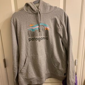 Women’s Patagonia sweatshirt